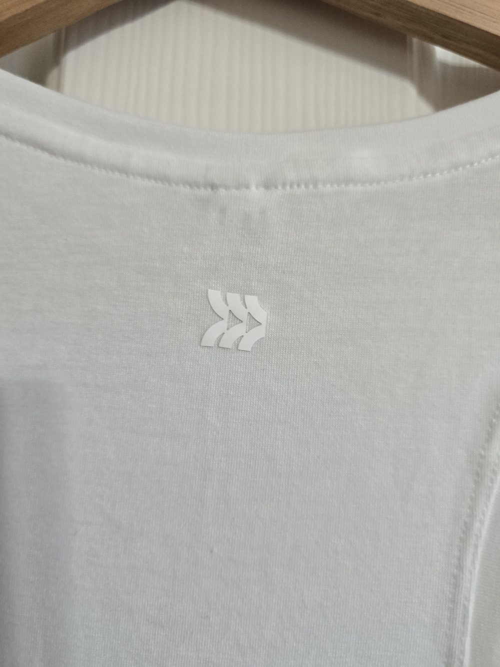 All in Motion Beyond Ease Scoop Neck Racerback Tank Moisture Wicking White M - Picture 6 of 6
